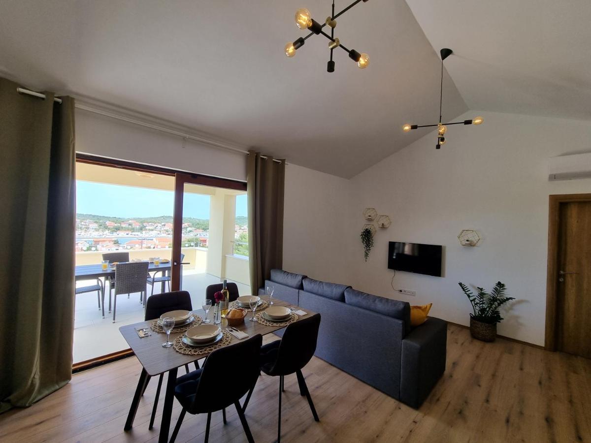 Apartment Leona Jezera Esterno foto